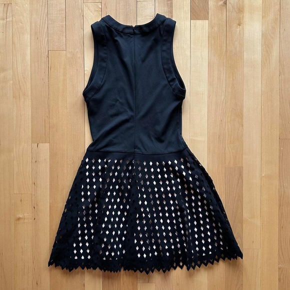 Black Geometric Dress - Picture 6 of 7
